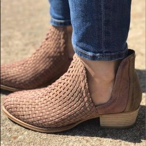 Volatile Veracruz size 6.5